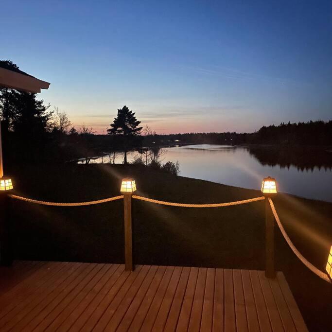 Holiday home 2 Bedroom Private Waterfront Getaway *